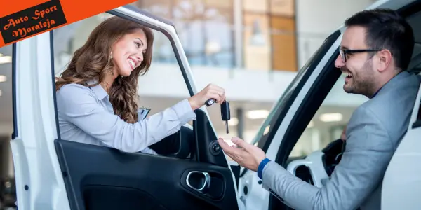 Entrega de llaves de coches de ocasión